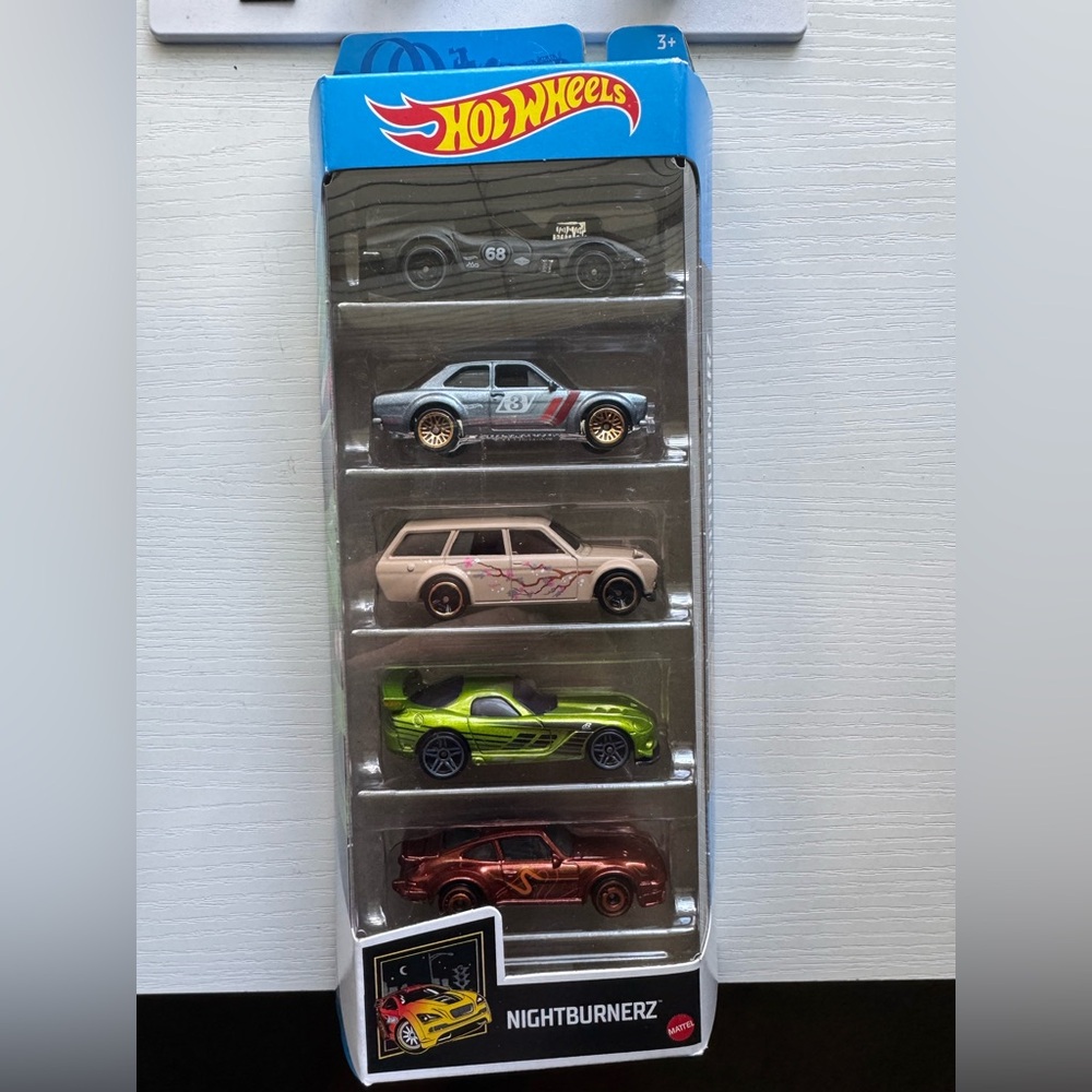 Hot Wheels Nightburnerz 5-Pack – Street Racer Diecast Collection